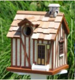 outdoor-decor-birdhouse
